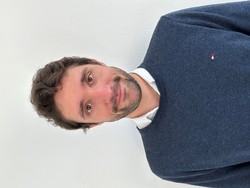 Dr. Alexander Kriebitz